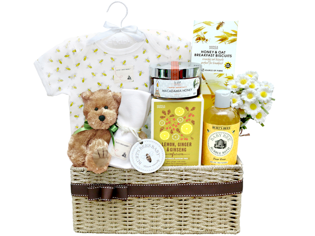 https://coejoncs.site/images/New-Born-Baby-Gift/640x480/Baby-Gift-Basket-z21~PIC36668780_v3.jpg